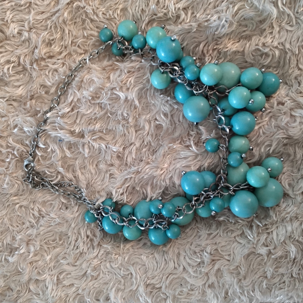 Silvertone Teal Round Beaded Chunky Costume Necklace
